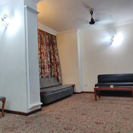 Hotel Premier Jammu Bagian luar foto